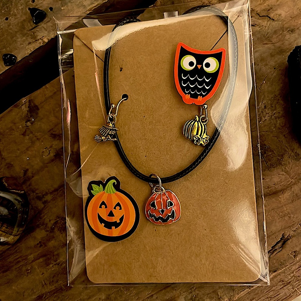 🖤 BOGO 🖤 Halloween Necklace & Earrings 🎃 SET 🎃 Witches & Pumpkins